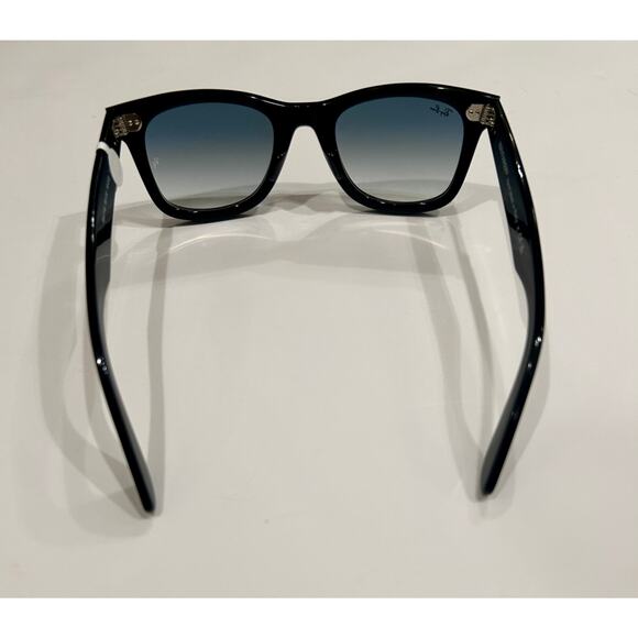 Ray-Ban Wayfarer Classic Sunglasses Blue Gradient Lenses Brand New - Picture 3 of 7